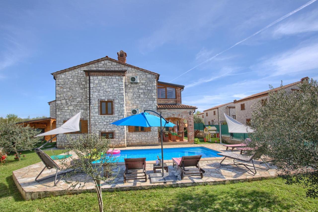 San Andrea - Ideal For Families, 8 Adults, 2 Children Up To 5 Years, 1 Children Up To 1 Years Svetvincenat