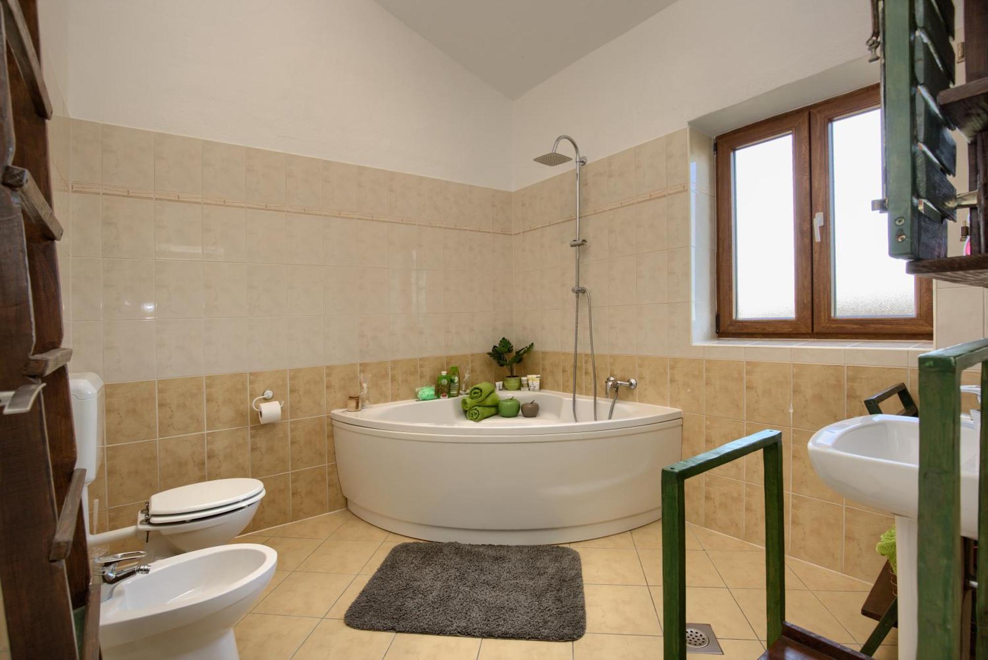 Villa San Andrea - Ideal For Families, 8 Adults, 2 Children Up To 5 Years, 1 Children Up To 1 Years *
