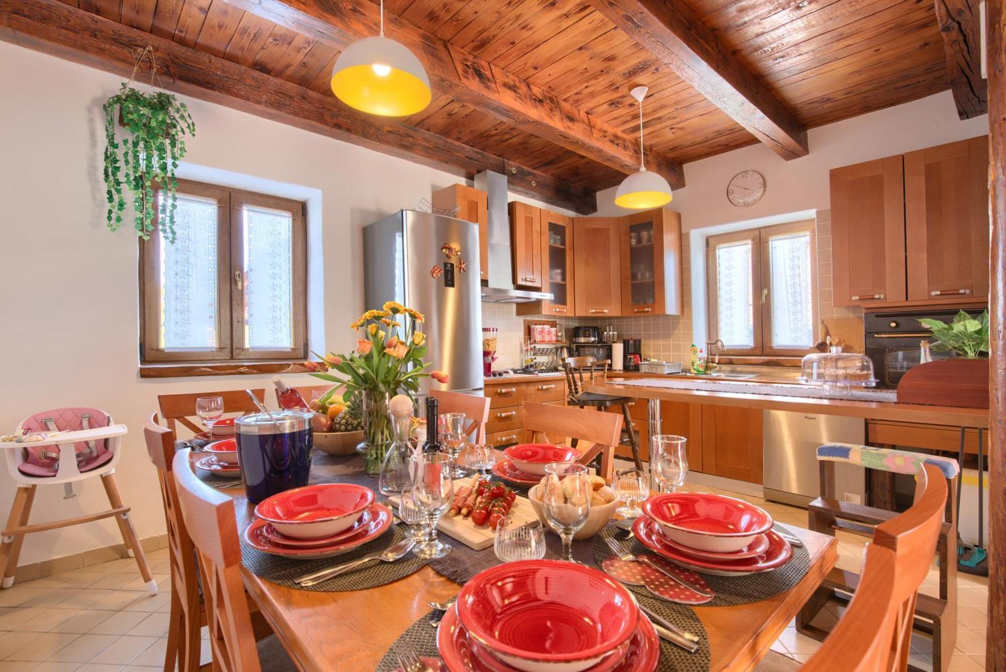San Andrea - Ideal For Families, 8 Adults, 2 Children Up To 5 Years, 1 Children Up To 1 Years