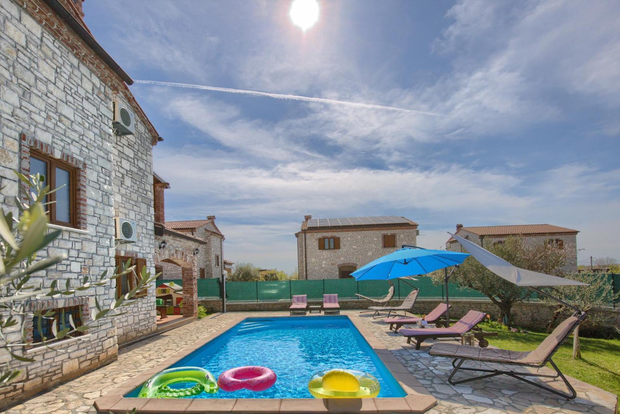 San Andrea - Ideal For Families, 8 Adults, 2 Children Up To 5 Years, 1 Children Up To 1 Years * Svetvincenat
